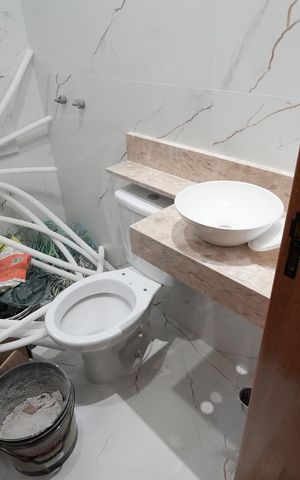 Casa à venda com 96m², 3 quartos e 2 vagasBanheiro Social