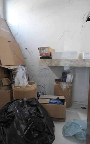 Casa à venda com 96m², 3 quartos e 2 vagasBanheiro da Suíte