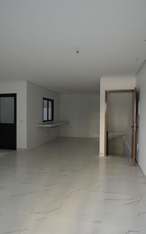 Casa à venda com 96m², 3 quartos e 2 vagasSala