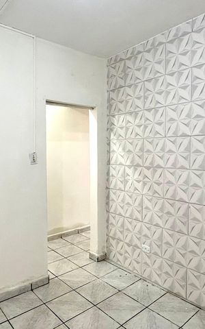 Casa para alugar com 60m², 2 quartos e 1 vaga Casa para alugar com 60m², 2 quartos e 1 vagaSala