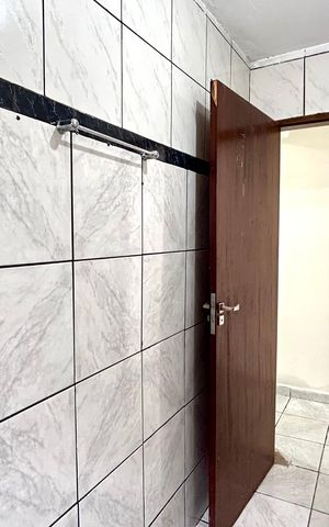 Casa para alugar com 60m², 2 quartos e 1 vaga Casa para alugar com 60m², 2 quartos e 1 vagaBanheiro