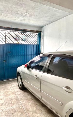 Casa para alugar com 60m², 2 quartos e 1 vaga Casa para alugar com 60m², 2 quartos e 1 vagaGaragem
