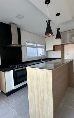 Casa à venda com 289m², 5 quartos e 3 vagas Casa à venda com 289m², 5 quartos e 3 vagasCozinha