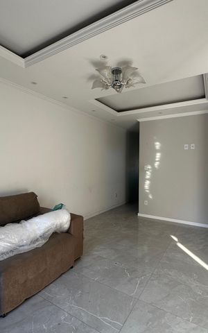 Casa à venda com 289m², 5 quartos e 3 vagas Casa à venda com 289m², 5 quartos e 3 vagasSala