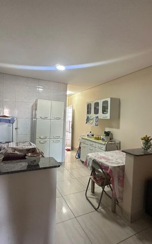Casa à venda com 289m², 5 quartos e 3 vagas Casa à venda com 289m², 5 quartos e 3 vagasSala/Cozinha