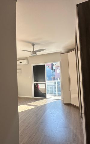 Casa à venda com 289m², 5 quartos e 3 vagas Casa à venda com 289m², 5 quartos e 3 vagasSuíte
