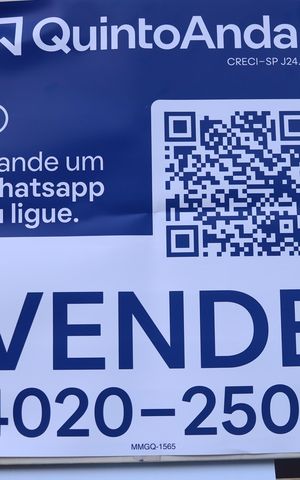 Casa à venda com 289m², 5 quartos e 3 vagas Casa à venda com 289m², 5 quartos e 3 vagasFachada