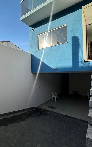 Casa à venda com 289m², 5 quartos e 3 vagas Casa à venda com 289m², 5 quartos e 3 vagasQuintal