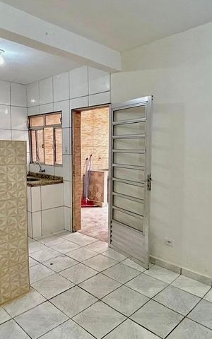 Casa para alugar com 40m², 1 quarto e sem vaga Casa para alugar com 40m², 1 quarto e sem vagaSala