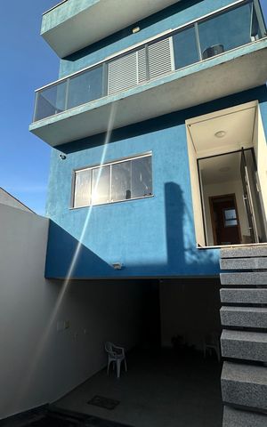 Casa para alugar com 150m², 4 quartos e 3 vagasFachada