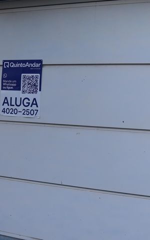 Casa para alugar com 150m², 4 quartos e 3 vagasFachada