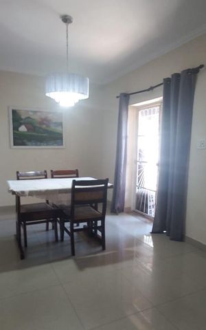 Casa para alugar com 250m², 3 quartos e 3 vagas Casa para alugar com 250m², 3 quartos e 3 vagasSala
