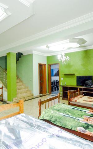 Casa à venda com 500m², 5 quartos e 3 vagasSala 