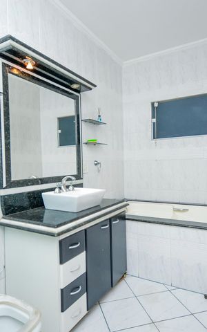 Casa à venda com 500m², 5 quartos e 3 vagasBanheiro da Suíte 