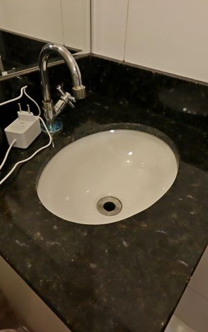 Apartamento à venda com 120m², 2 quartos e 2 vagasBanheiro da Suíte 2 - Pia