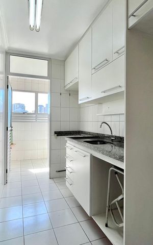 Apartamento à venda com 60m², 2 quartos e 2 vagas Apartamento à venda com 60m², 2 quartos e 2 vagasCozinha