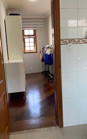 Casa à venda com 420m², 4 quartos e 5 vagas Casa à venda com 420m², 4 quartos e 5 vagasBanheiro