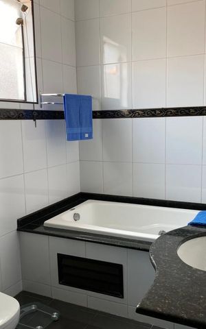 Casa à venda com 420m², 4 quartos e 5 vagas Casa à venda com 420m², 4 quartos e 5 vagasBanheiro