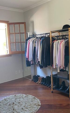 Casa à venda com 420m², 4 quartos e 5 vagas Casa à venda com 420m², 4 quartos e 5 vagasQuarto