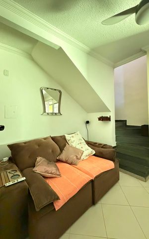 Casa de condomínio à venda com 77m², 2 quartos e 1 vaga Casa de condomínio à venda com 77m², 2 quartos e 1 vagaSala