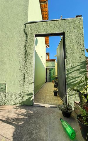 Casa de condomínio à venda com 77m², 2 quartos e 1 vaga Casa de condomínio à venda com 77m², 2 quartos e 1 vagaQuintal