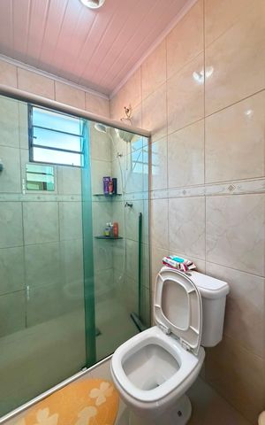 Casa de condomínio à venda com 77m², 2 quartos e 1 vaga Casa de condomínio à venda com 77m², 2 quartos e 1 vagaBanheiro Social