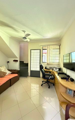 Casa de condomínio à venda com 77m², 2 quartos e 1 vaga Casa de condomínio à venda com 77m², 2 quartos e 1 vagaSala