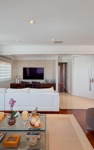 Apartamento à venda com 165m², 3 quartos e 4 vagas Apartamento à venda com 165m², 3 quartos e 4 vagasSala