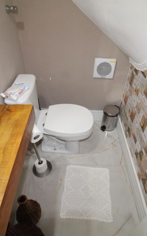 Casa à venda com 160m², 3 quartos e 2 vagasLavabo