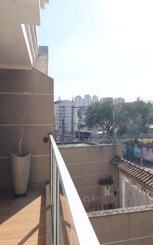 Casa à venda com 160m², 3 quartos e 2 vagasVaranda