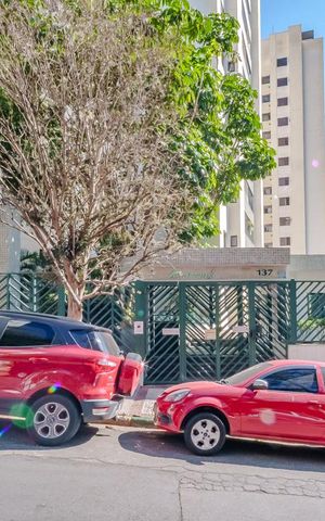 Apartamento à venda com 84m², 3 quartos e 2 vagasFachada e portaria