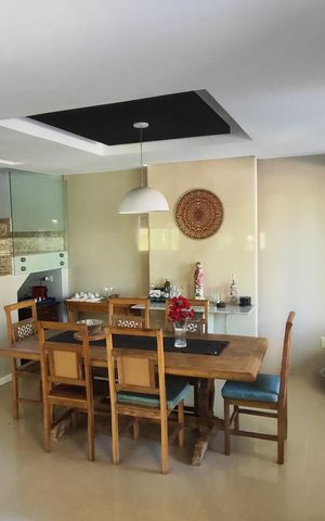 Casa de condomínio à venda com 230m², 3 quartos e 3 vagasSala