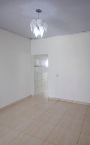 Casa para alugar com 150m², 3 quartos e 2 vagasSala