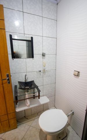 Casa para alugar com 150m², 3 quartos e 2 vagasBanheiro Social