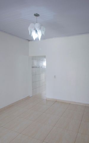 Casa para alugar com 150m², 3 quartos e 2 vagasSala