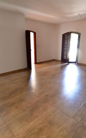 Casa para alugar com 160m², 3 quartos e 4 vagasSala