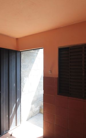 Casa para alugar com 46m², 2 quartos e 1 vagaÁrea de Serviço
