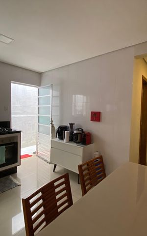 Casa à venda com 100m², 2 quartos e 2 vagas