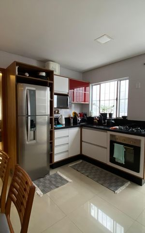 Casa à venda com 100m², 2 quartos e 2 vagas