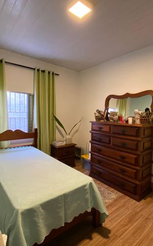 Casa à venda com 100m², 2 quartos e 2 vagas