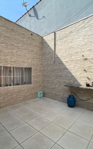 Casa à venda com 100m², 2 quartos e 2 vagas