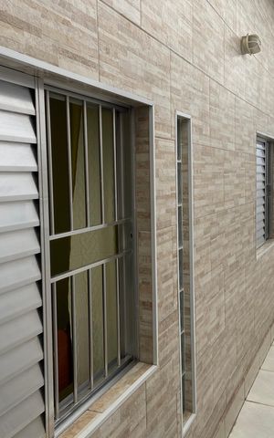 Casa à venda com 100m², 2 quartos e 2 vagas