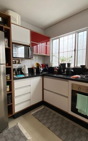 Casa à venda com 100m², 2 quartos e 2 vagas