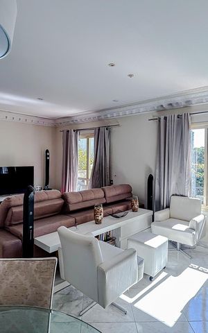 Apartamento à venda com 128m², 4 quartos e 3 vagasSala