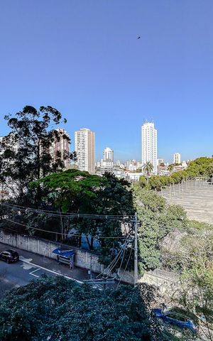 Apartamento à venda com 128m², 4 quartos e 3 vagasVista da Suíte 2