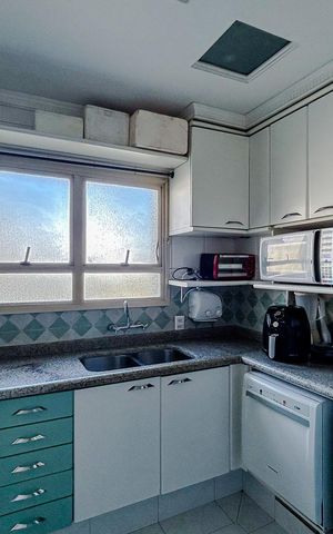 Apartamento à venda com 128m², 4 quartos e 3 vagasCozinha