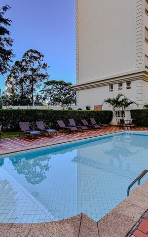 Apartamento à venda com 128m², 4 quartos e 3 vagasÁrea comum - Piscina