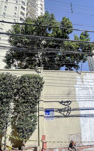 Apartamento à venda com 128m², 4 quartos e 3 vagasFachada com Plaquinha