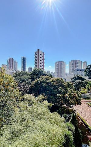 Apartamento à venda com 128m², 4 quartos e 3 vagasVista da Suíte 1