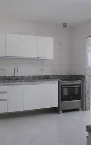 Apartamento à venda com 130m², 3 quartos e 2 vagasCozinha